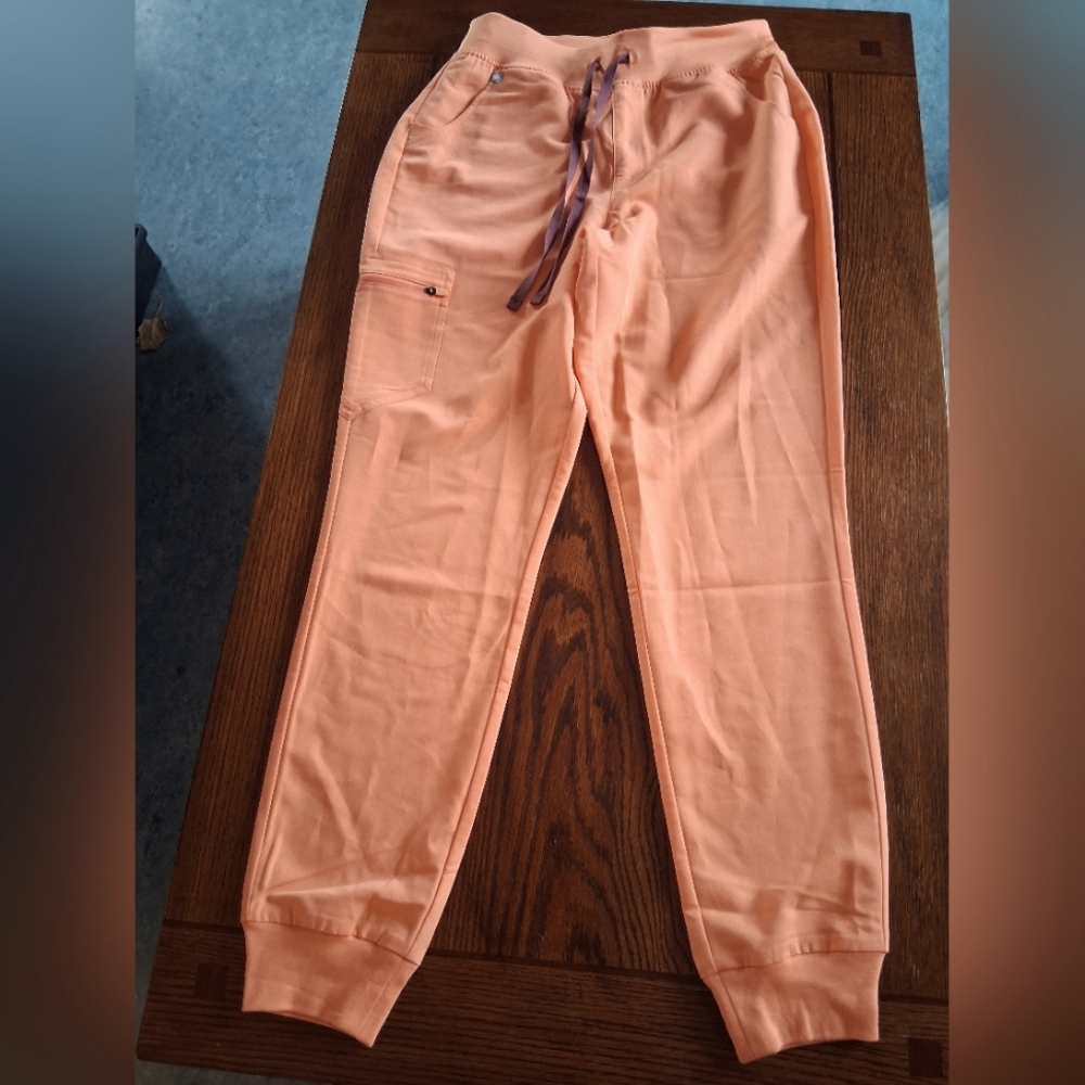 Figs Size Medium/Tall Jogger Style Scrub Pants